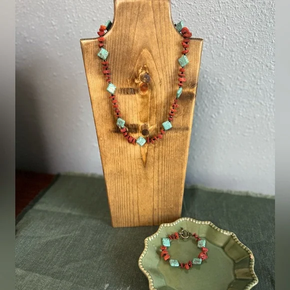 Handmade Red Coral and Turquoise Stone Beaded Necklace and Bracelet Set - Picture 2 of 5